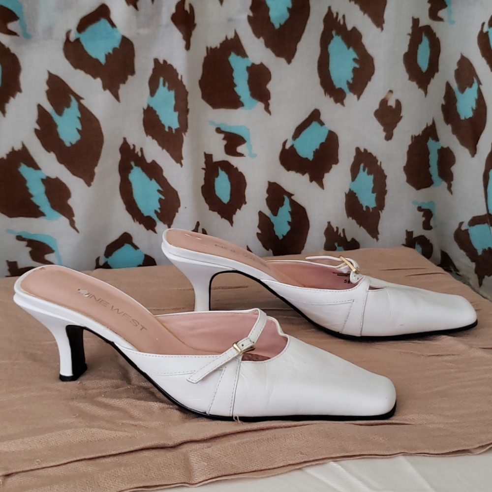 Liz Claiborne leather low heels - Picture 3 of 15